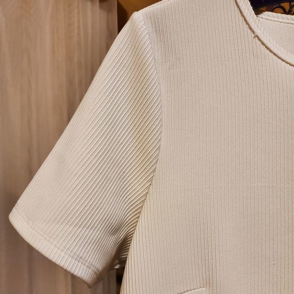 Forever 21 Plus Size Cream 3/4 Sleeve Dress - Picture 3 of 10